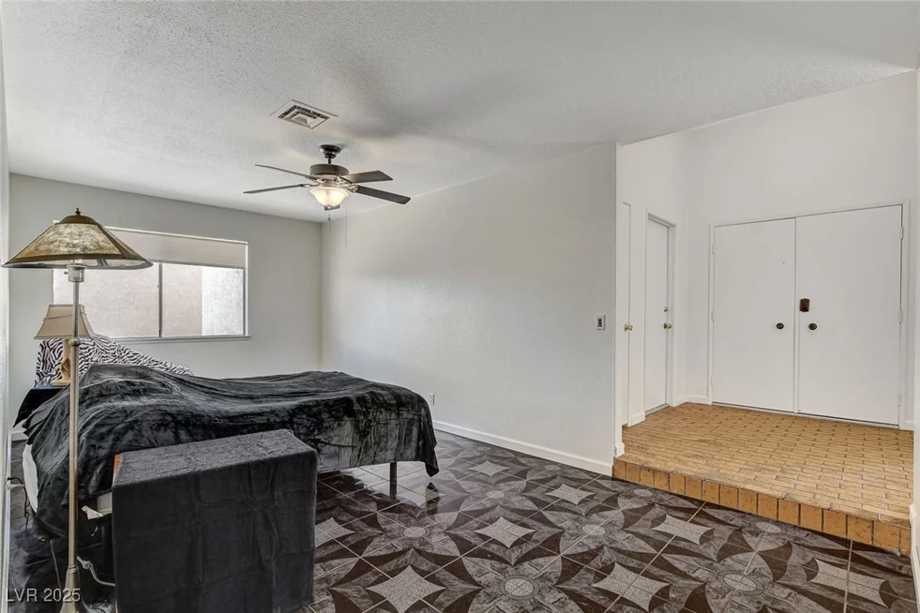 6782 Bonillo, Las Vegas, NV 89103