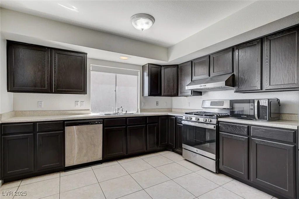 6782 Bonillo, Las Vegas, NV 89103