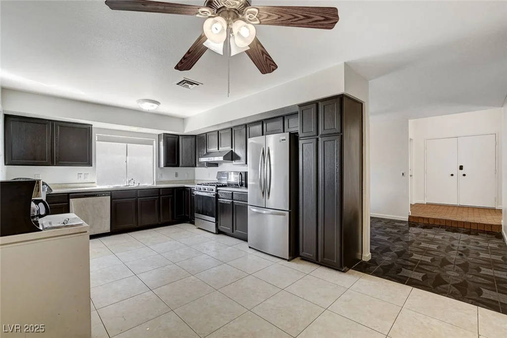 6782 Bonillo, Las Vegas, NV 89103