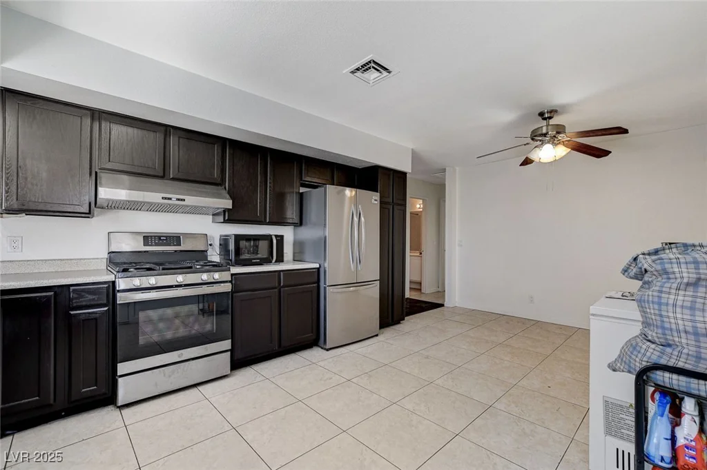 6782 Bonillo, Las Vegas, NV 89103