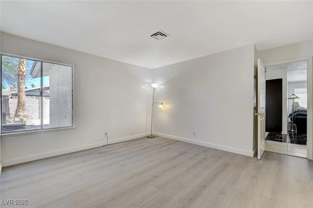 6782 Bonillo, Las Vegas, NV 89103