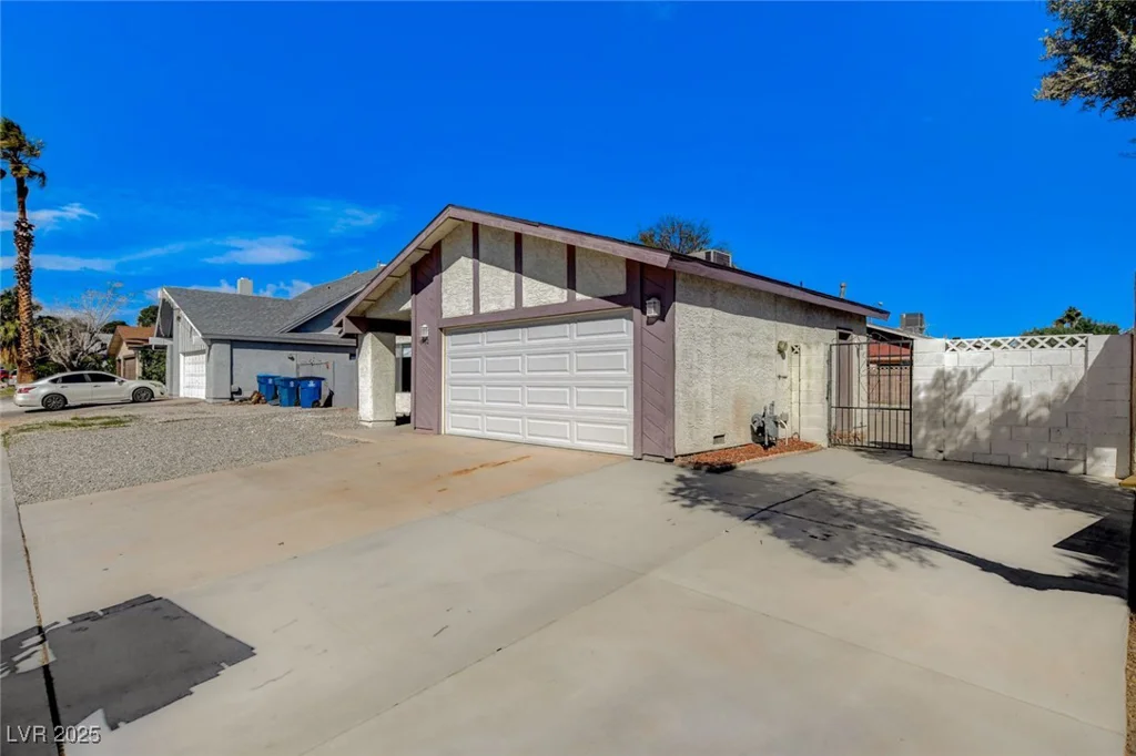 6782 Bonillo, Las Vegas, NV 89103