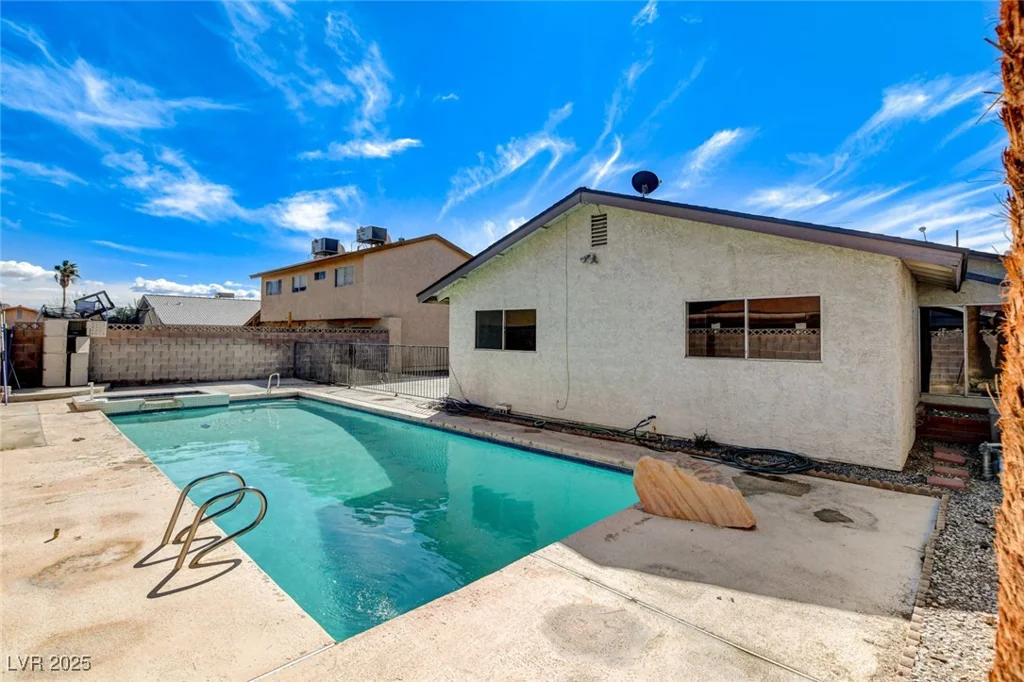 6782 Bonillo, Las Vegas, NV 89103