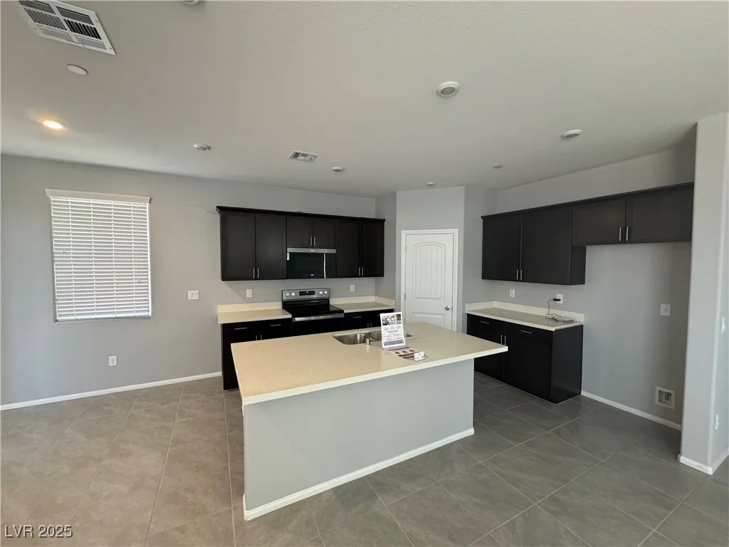 5180 Hisopo, Las Vegas, NV 89122