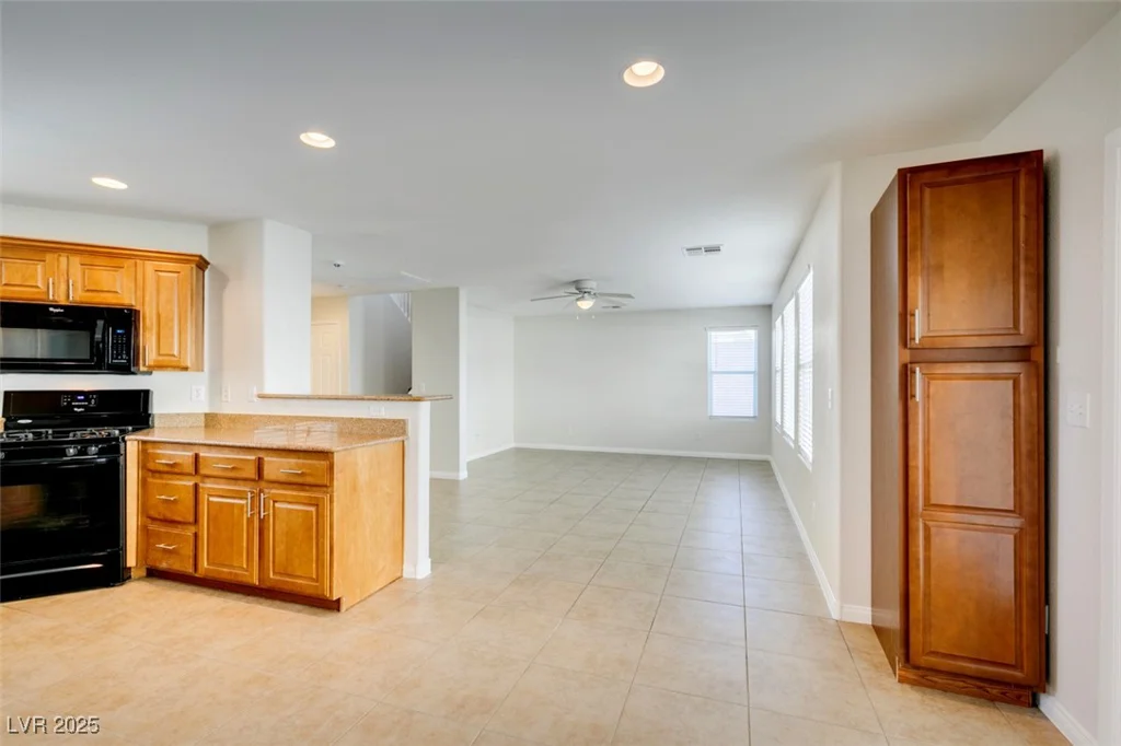 9092 Sosa Creek, Las Vegas, NV 89149
