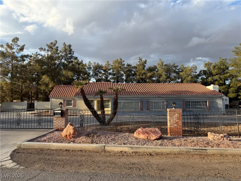 3456 Happy, Las Vegas, NV 89120