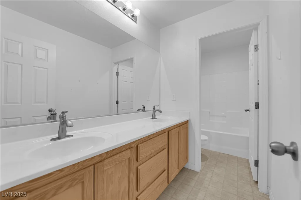 8036 Maple Park, Las Vegas, NV 89131