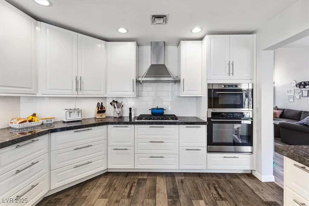 8433 Honeywood, Las Vegas, NV 89128