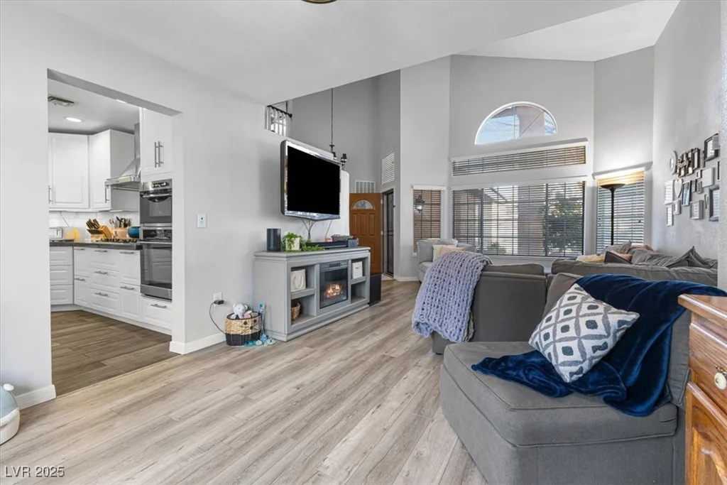 8433 Honeywood, Las Vegas, NV 89128