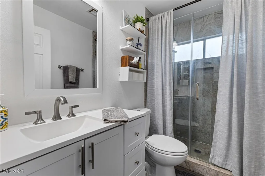 8433 Honeywood, Las Vegas, NV 89128