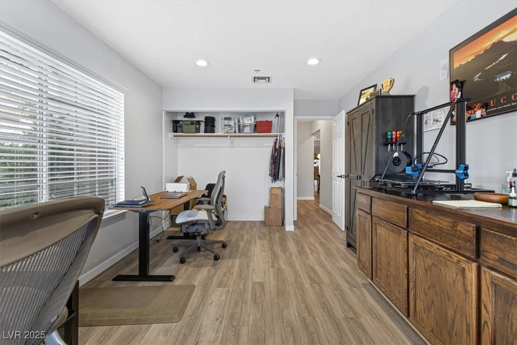 8433 Honeywood, Las Vegas, NV 89128