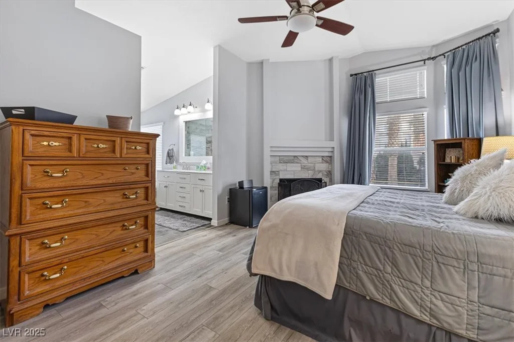 8433 Honeywood, Las Vegas, NV 89128