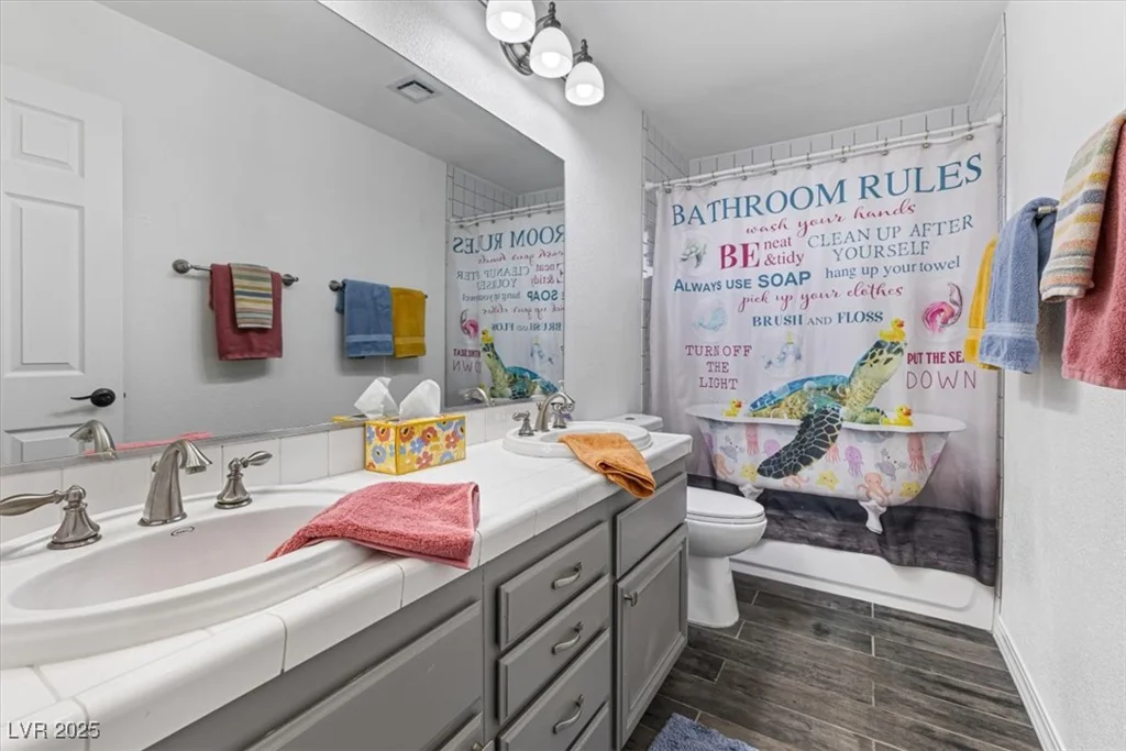 8433 Honeywood, Las Vegas, NV 89128