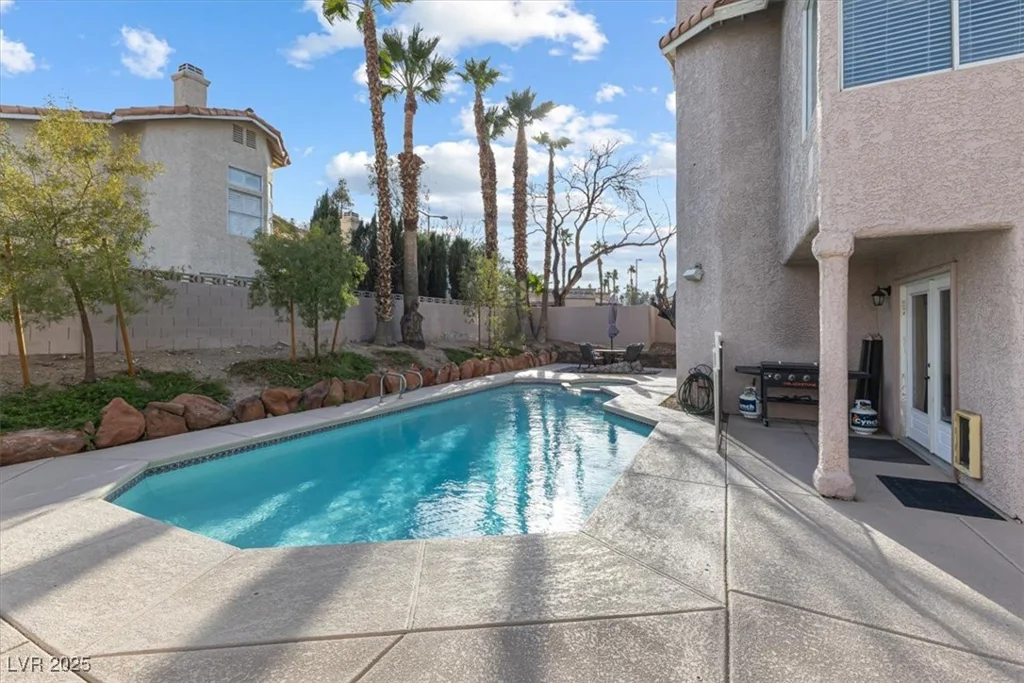 8433 Honeywood, Las Vegas, NV 89128