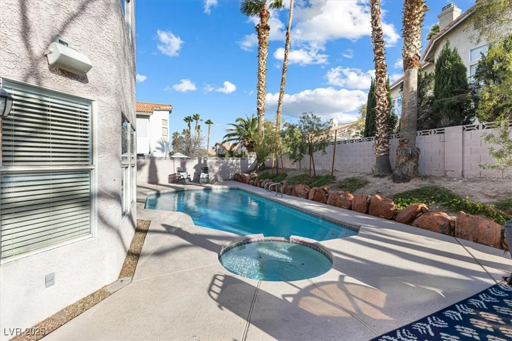 8433 Honeywood, Las Vegas, NV 89128