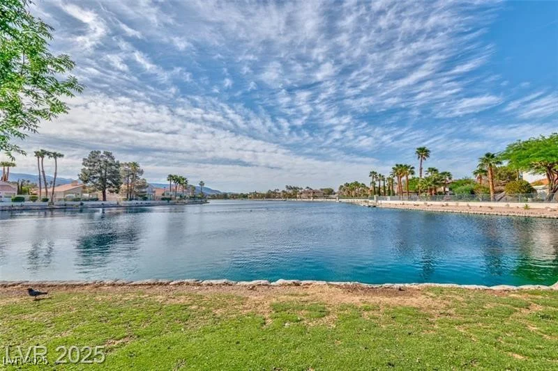 8433 Honeywood, Las Vegas, NV 89128
