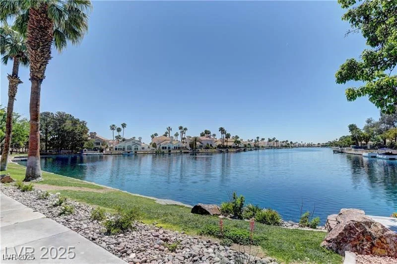 8433 Honeywood, Las Vegas, NV 89128