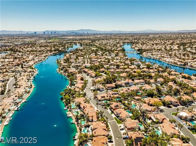 8433 Honeywood, Las Vegas, NV 89128