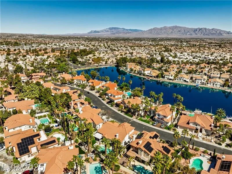 8433 Honeywood, Las Vegas, NV 89128
