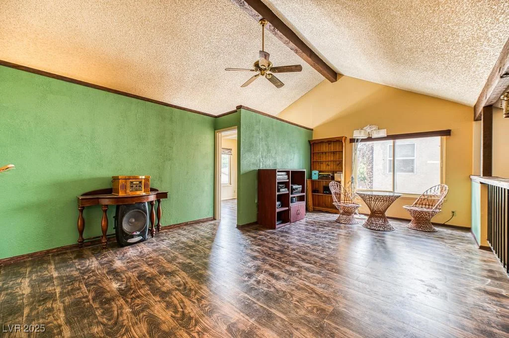 4730 Mountain Valley, Las Vegas, NV 89121