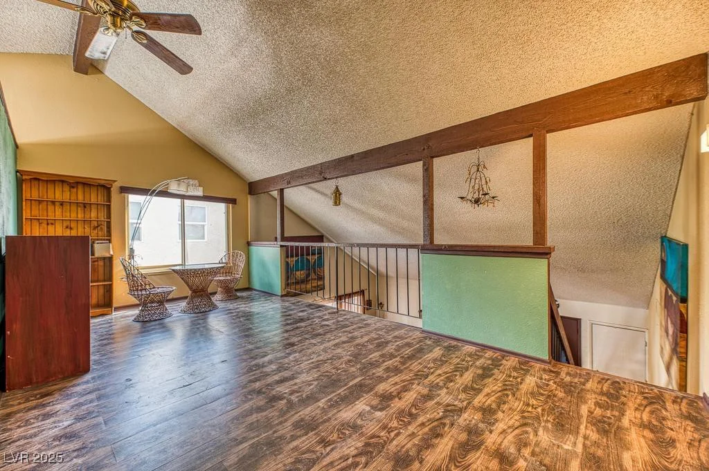 4730 Mountain Valley, Las Vegas, NV 89121