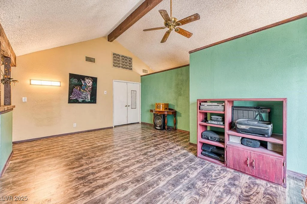 4730 Mountain Valley, Las Vegas, NV 89121