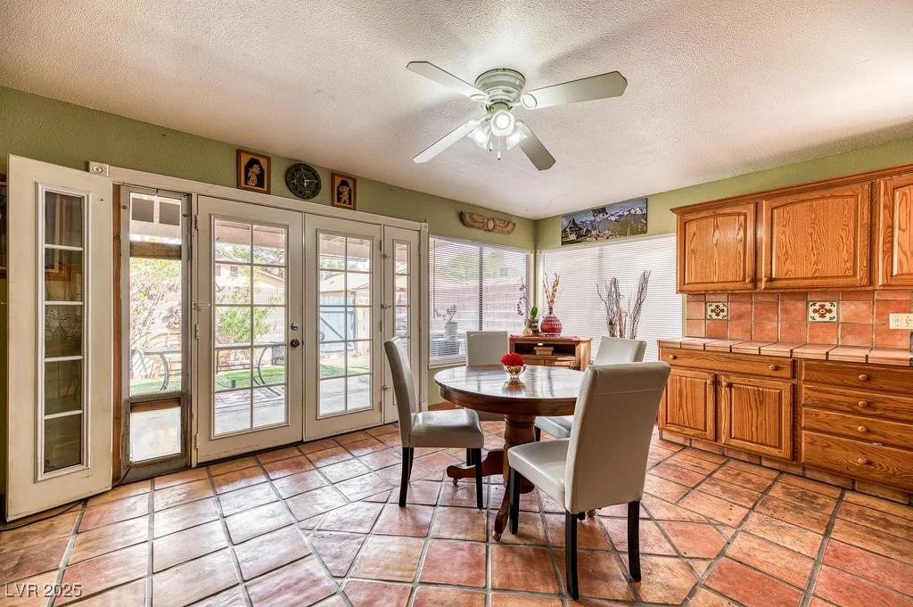 4730 Mountain Valley, Las Vegas, NV 89121