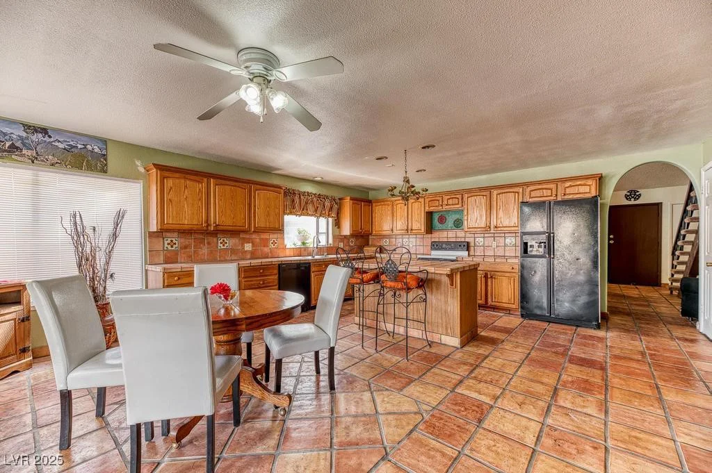 4730 Mountain Valley, Las Vegas, NV 89121
