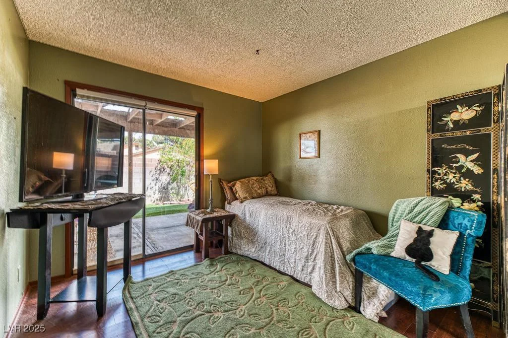 4730 Mountain Valley, Las Vegas, NV 89121