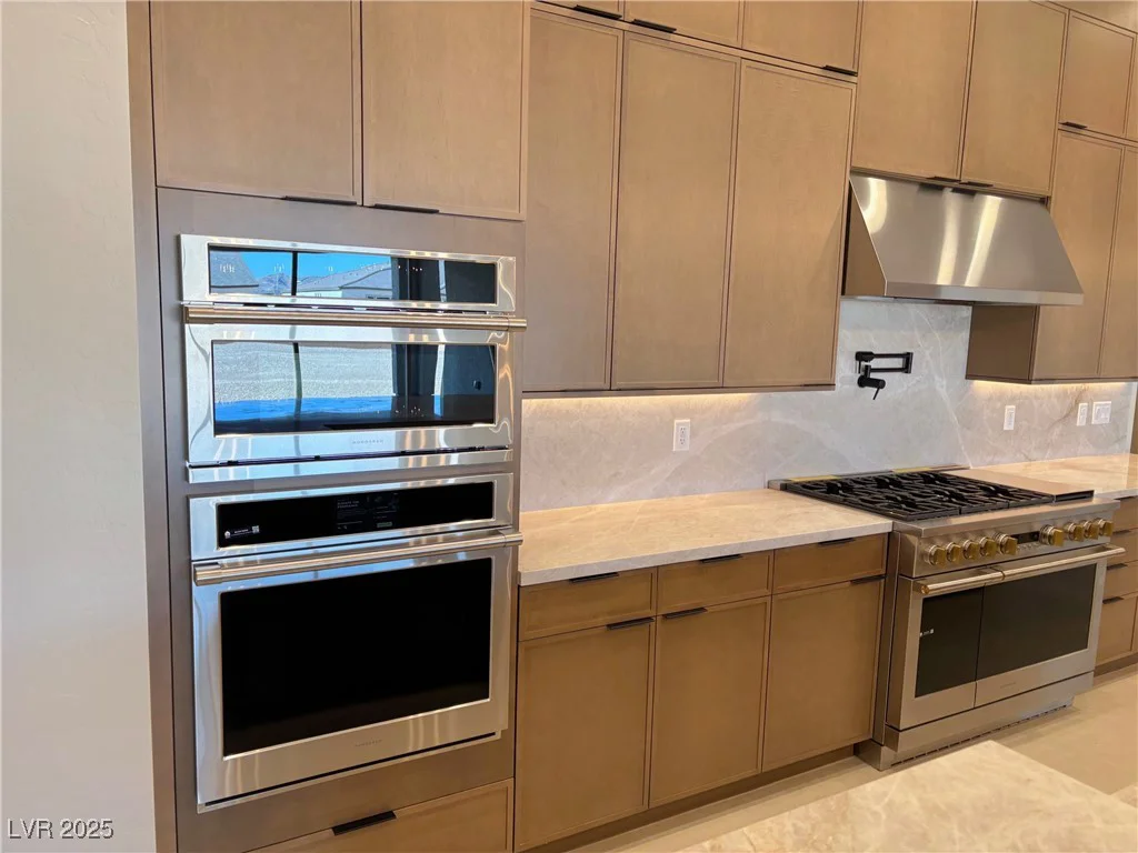 5477 Meranto, Las Vegas, NV 89139