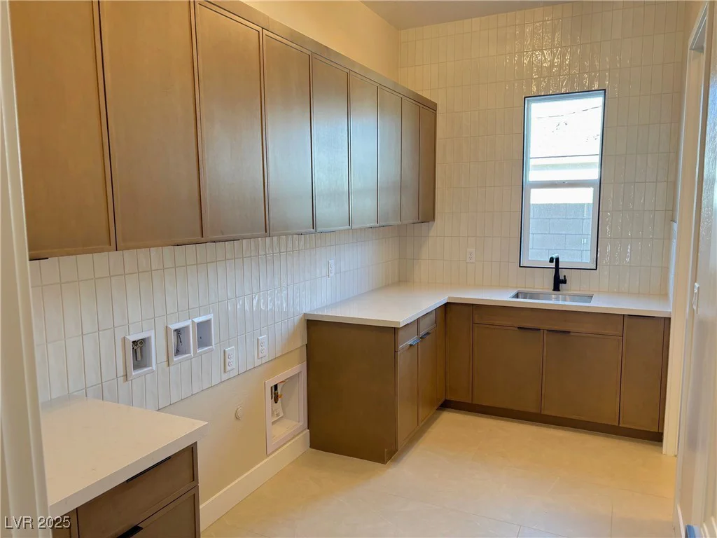 5477 Meranto, Las Vegas, NV 89139