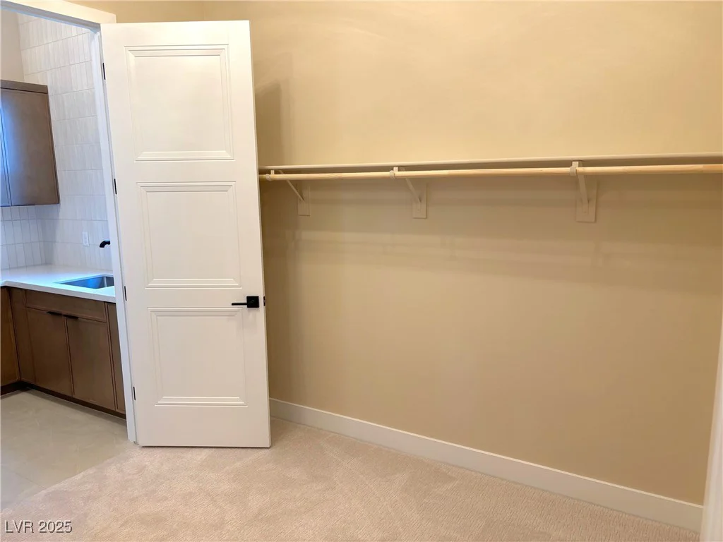 5477 Meranto, Las Vegas, NV 89139
