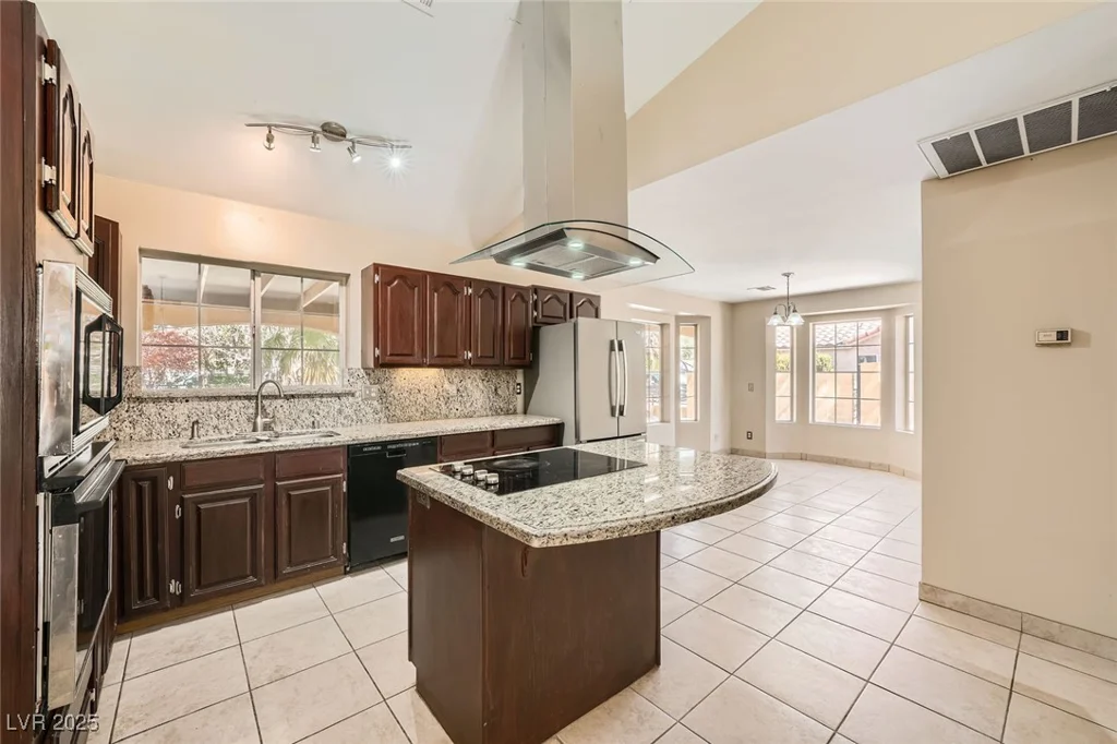 6151 Whispering Sands, Las Vegas, NV 89131