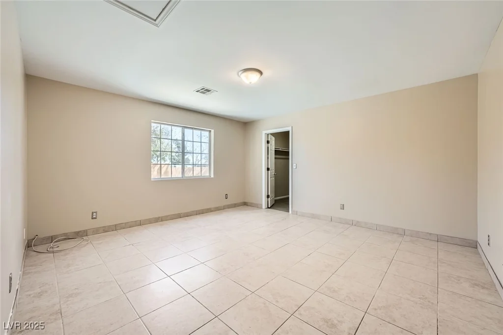 6151 Whispering Sands, Las Vegas, NV 89131