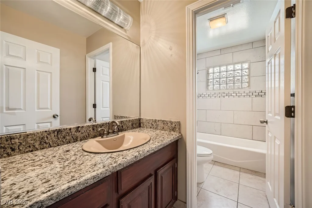 6151 Whispering Sands, Las Vegas, NV 89131