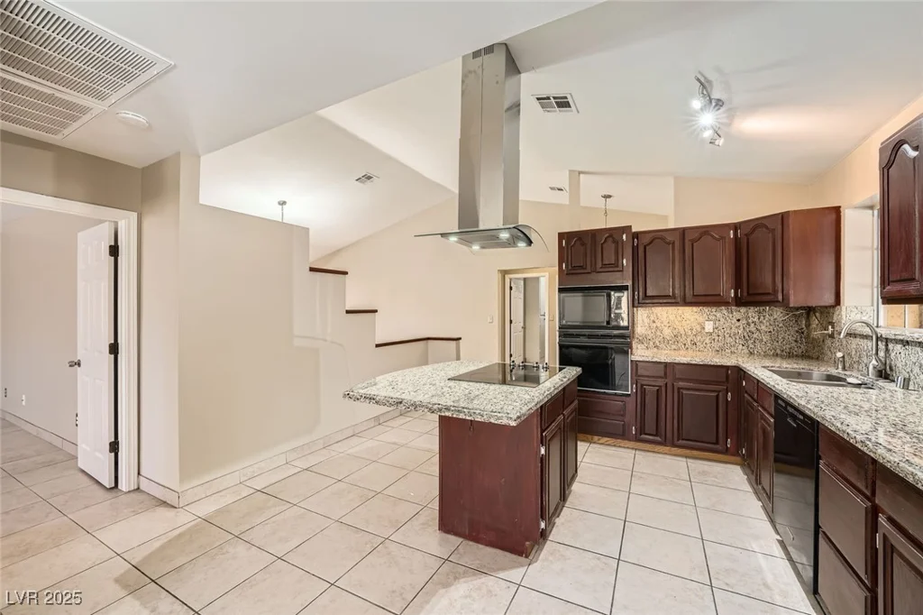 6151 Whispering Sands, Las Vegas, NV 89131
