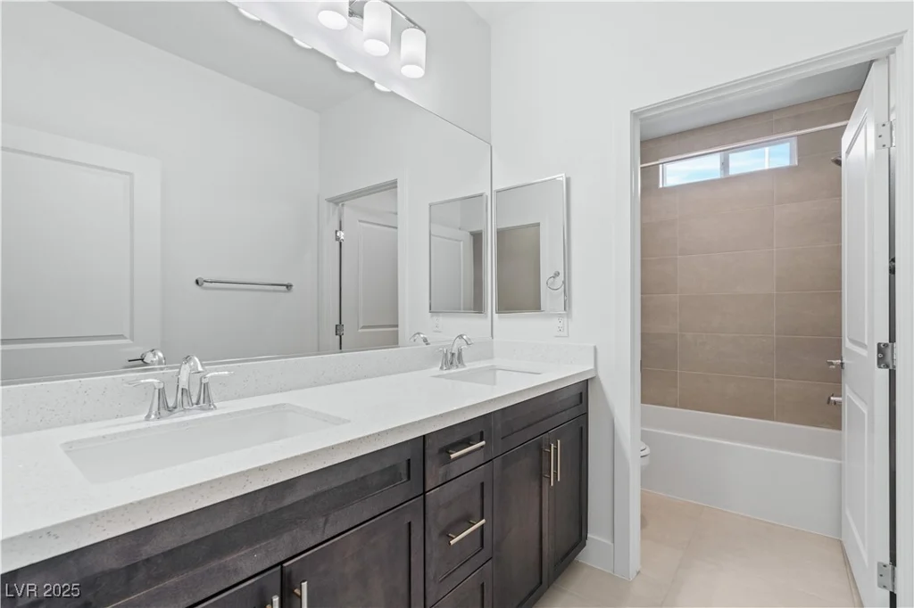 1005 Warsaw, Henderson, NV 89015