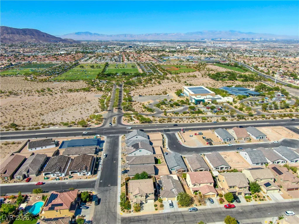 1005 Warsaw, Henderson, NV 89015