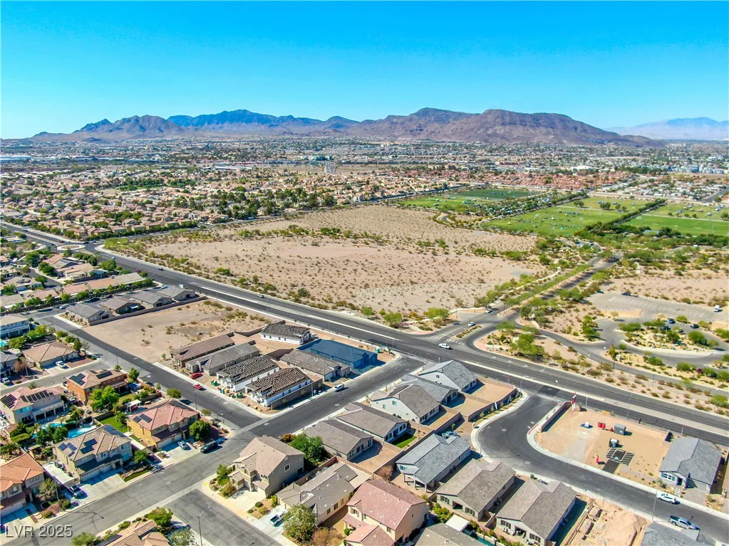 1005 Warsaw, Henderson, NV 89015
