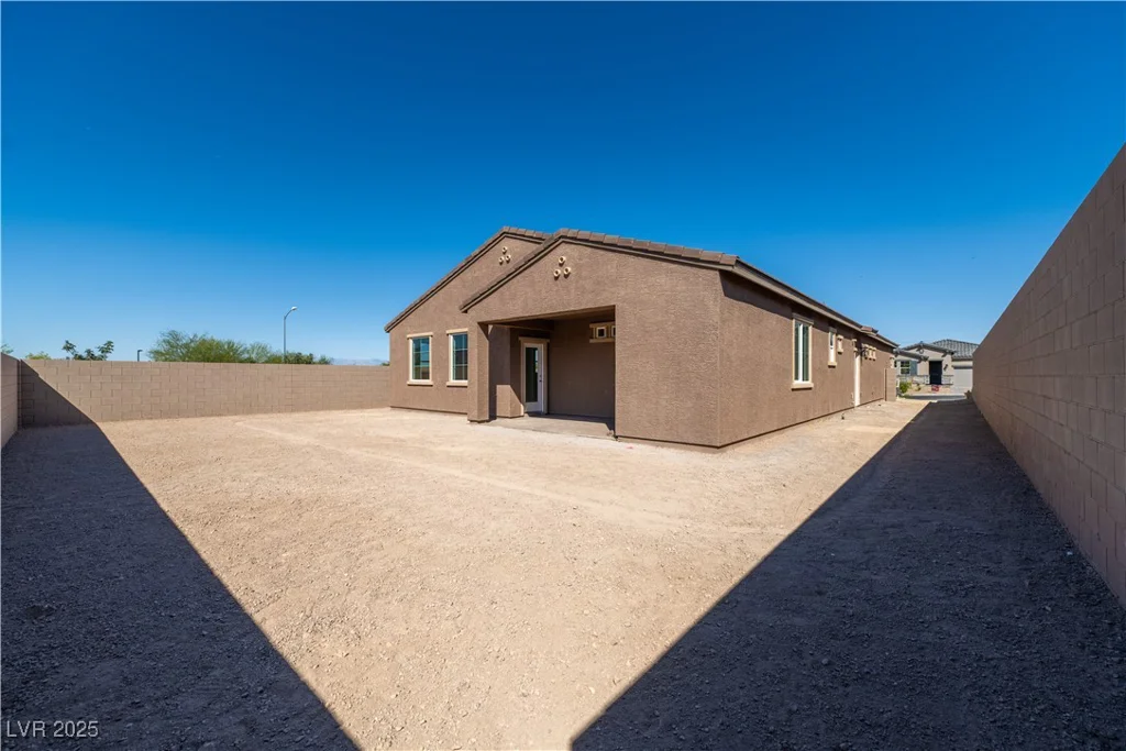 1005 Warsaw, Henderson, NV 89015