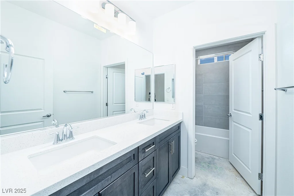 1005 Warsaw, Henderson, NV 89015