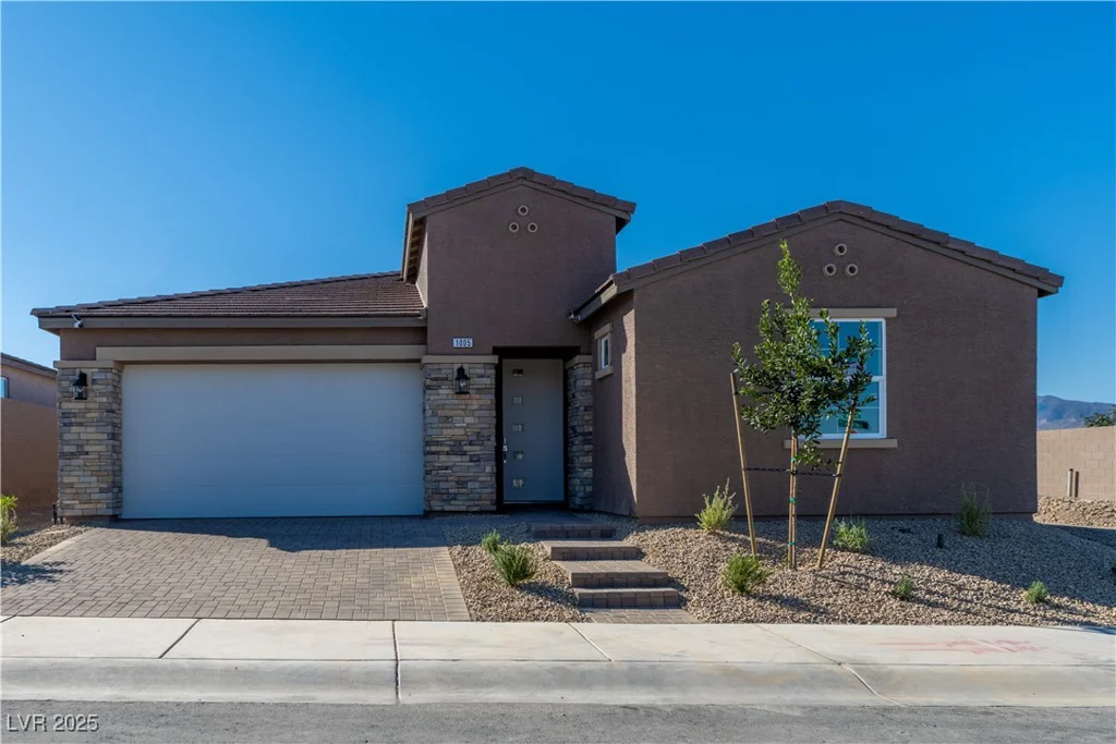 1005 Warsaw, Henderson, NV 89015