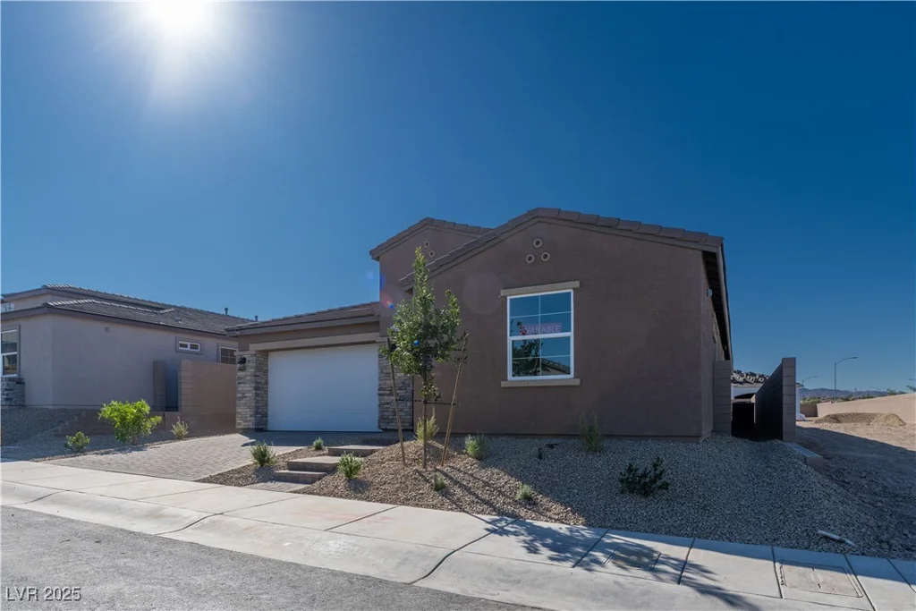 1005 Warsaw, Henderson, NV 89015