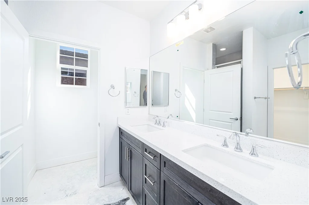 1005 Warsaw, Henderson, NV 89015