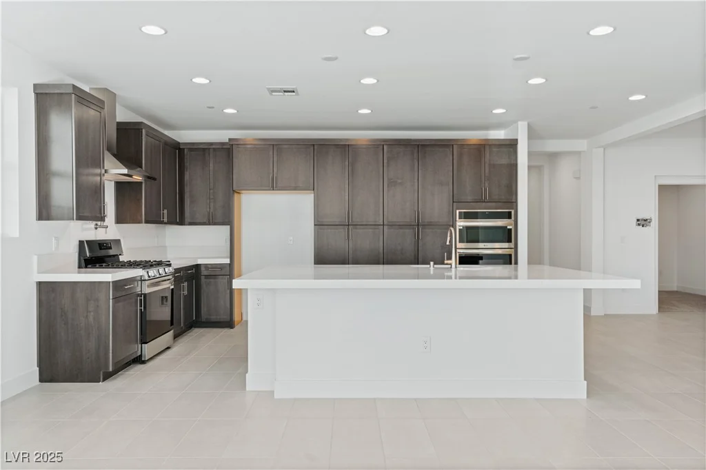 1005 Warsaw, Henderson, NV 89015