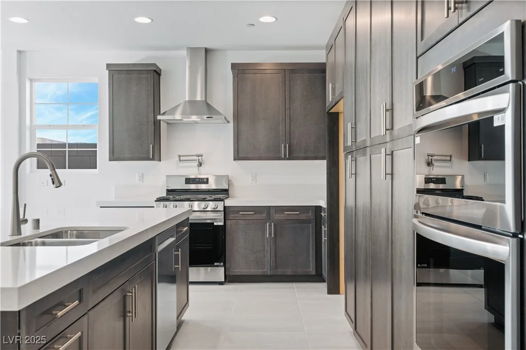 1005 Warsaw, Henderson, NV 89015