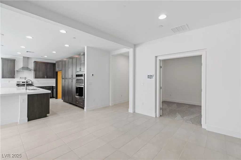 1005 Warsaw, Henderson, NV 89015