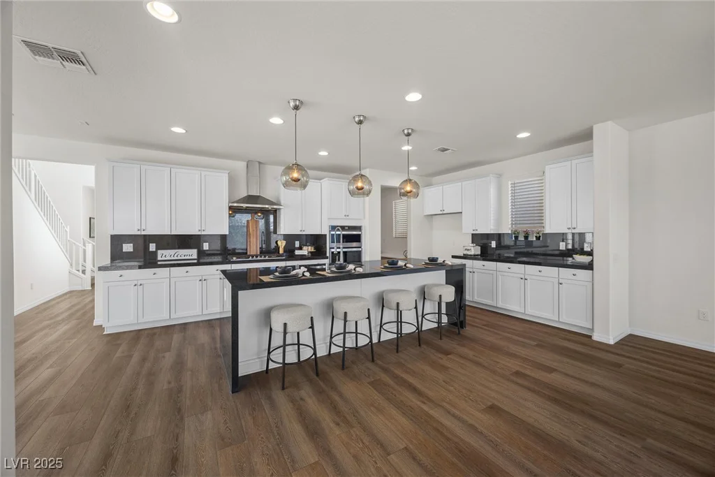 8106 Skye Glen, Las Vegas, NV 89166