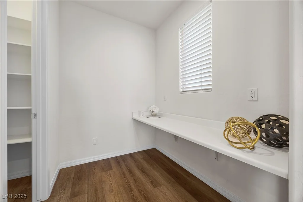 8106 Skye Glen, Las Vegas, NV 89166