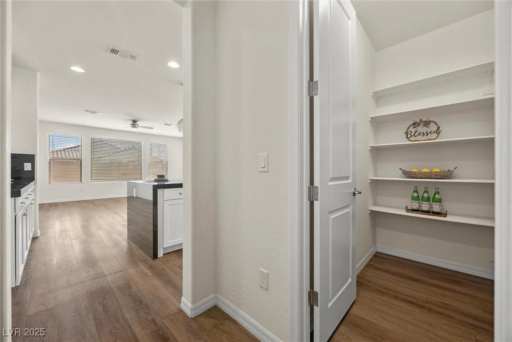 8106 Skye Glen, Las Vegas, NV 89166